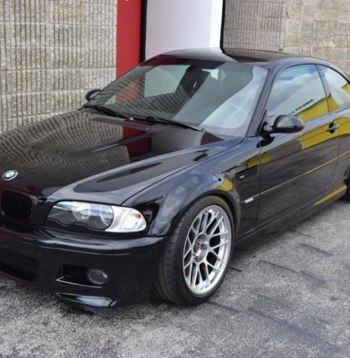 Black BMW E46 M3