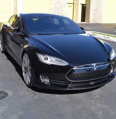 Tesla Model S p85