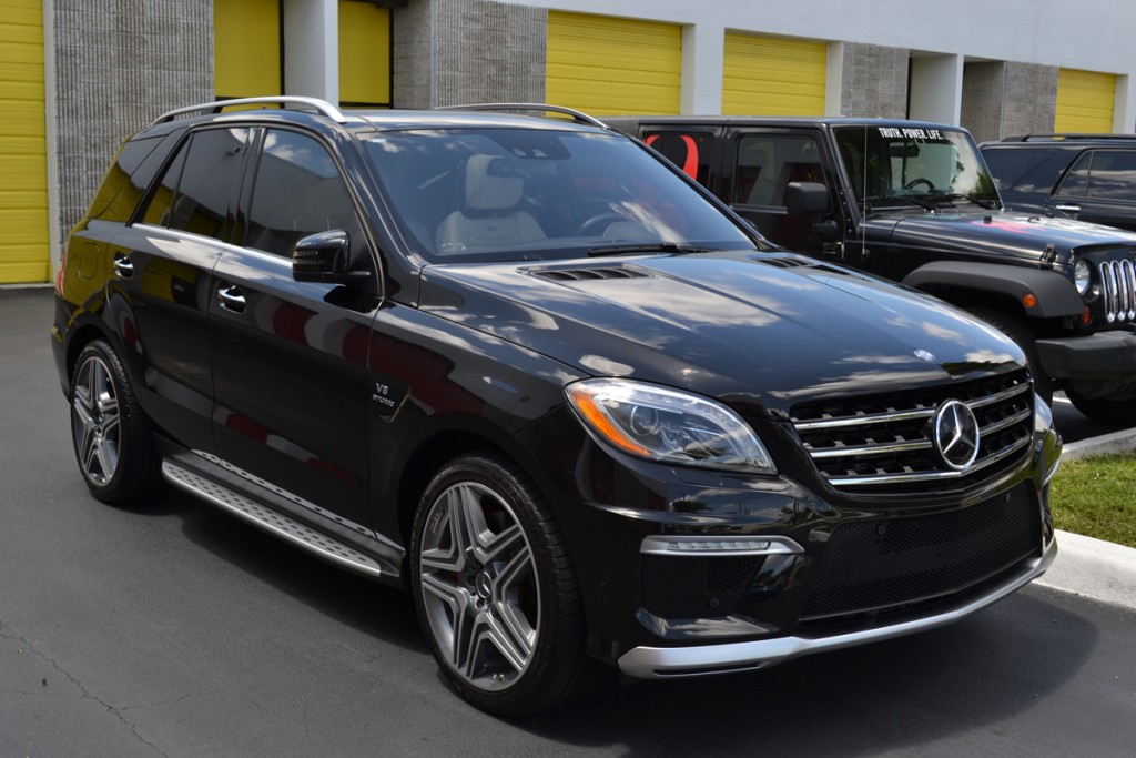 Mercedes-Benz ML63 AMG Black