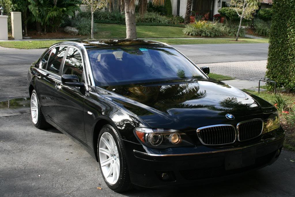 Black BMW 750lI