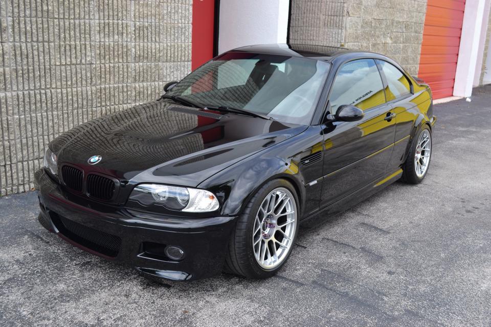 Black BMW E46 M3